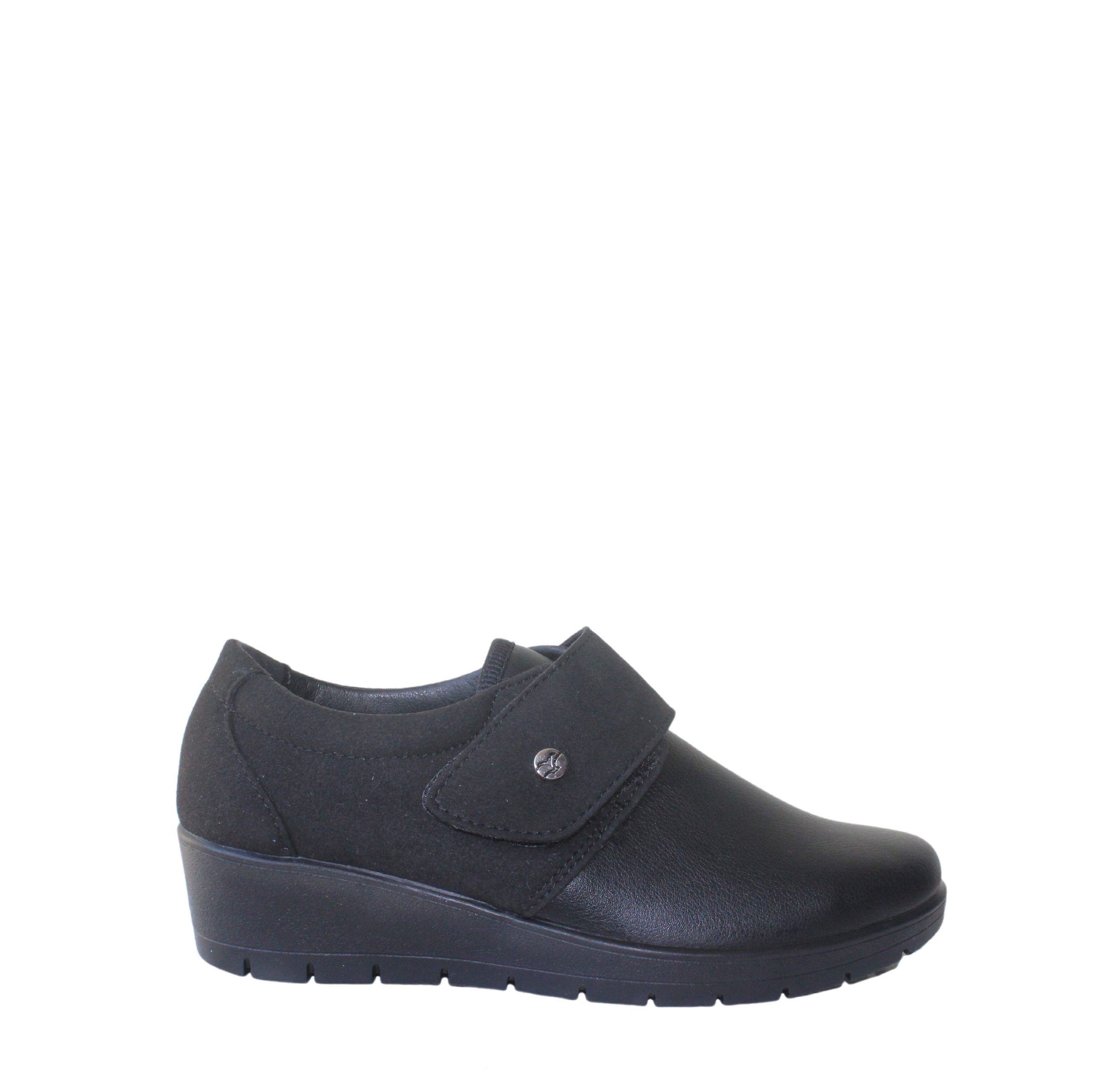 SAPATO COM VELCRO