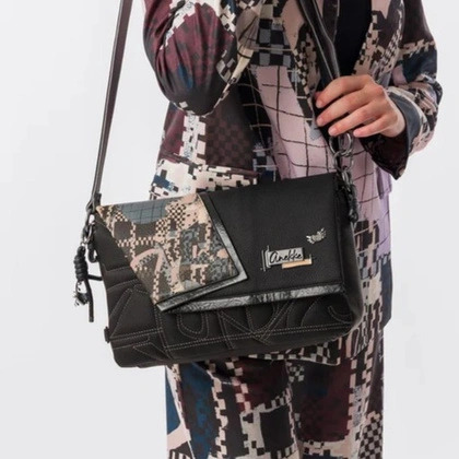 10261123A