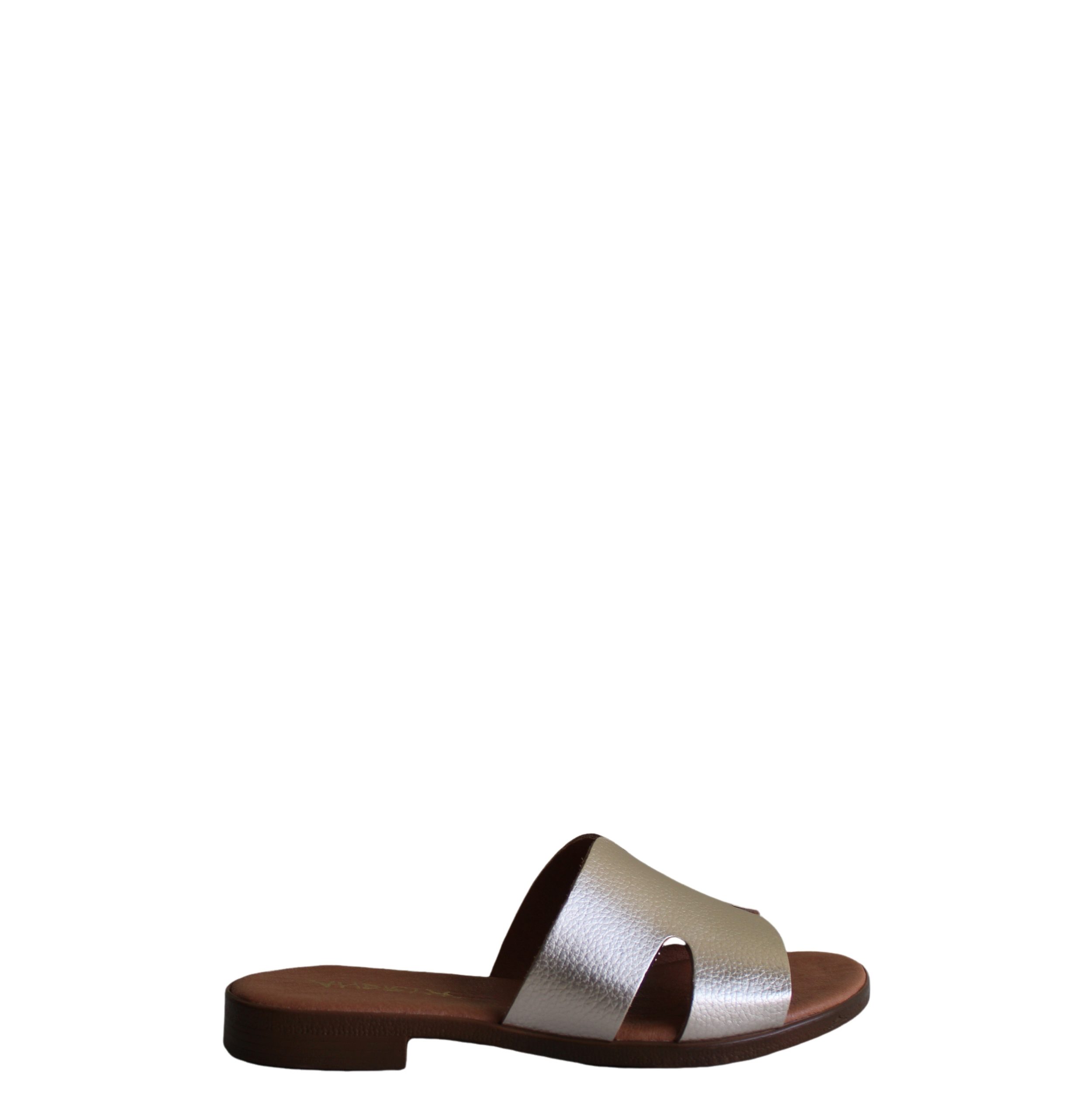CHINELO ANDRYA EM PELE COM RECORTE