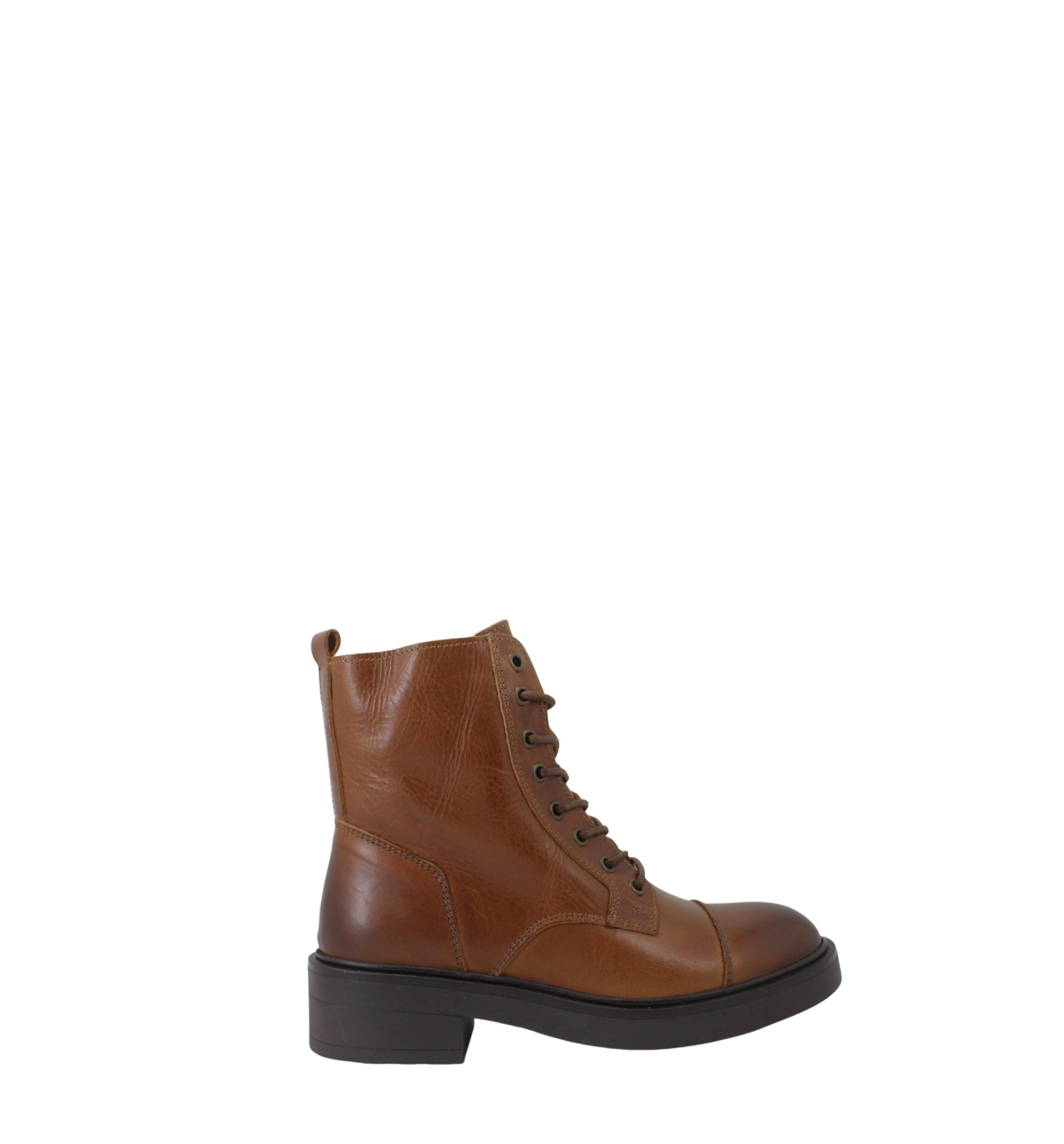 BOTA COM ATACADORES ANDRYA