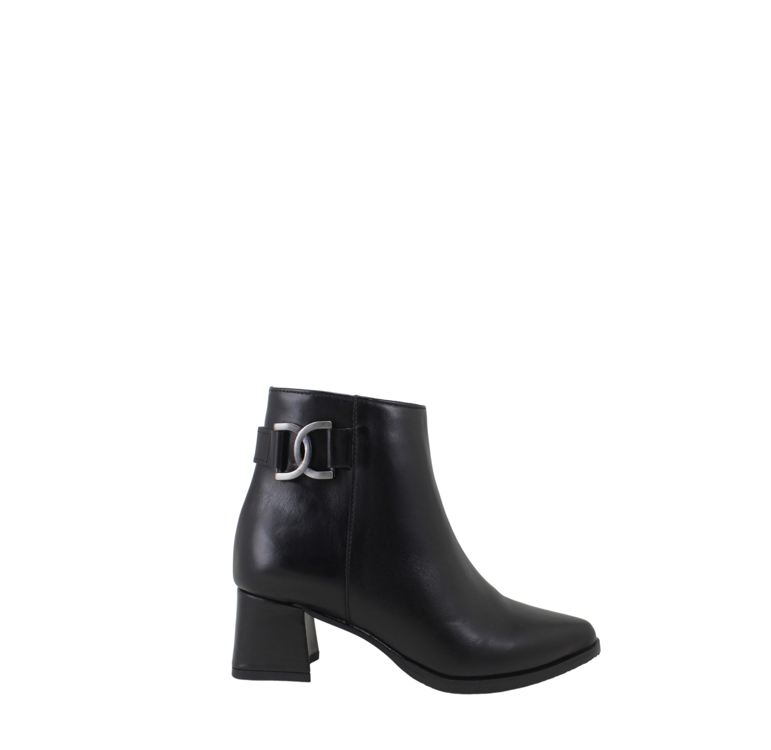 BOTA ANDRYA COM SALTO